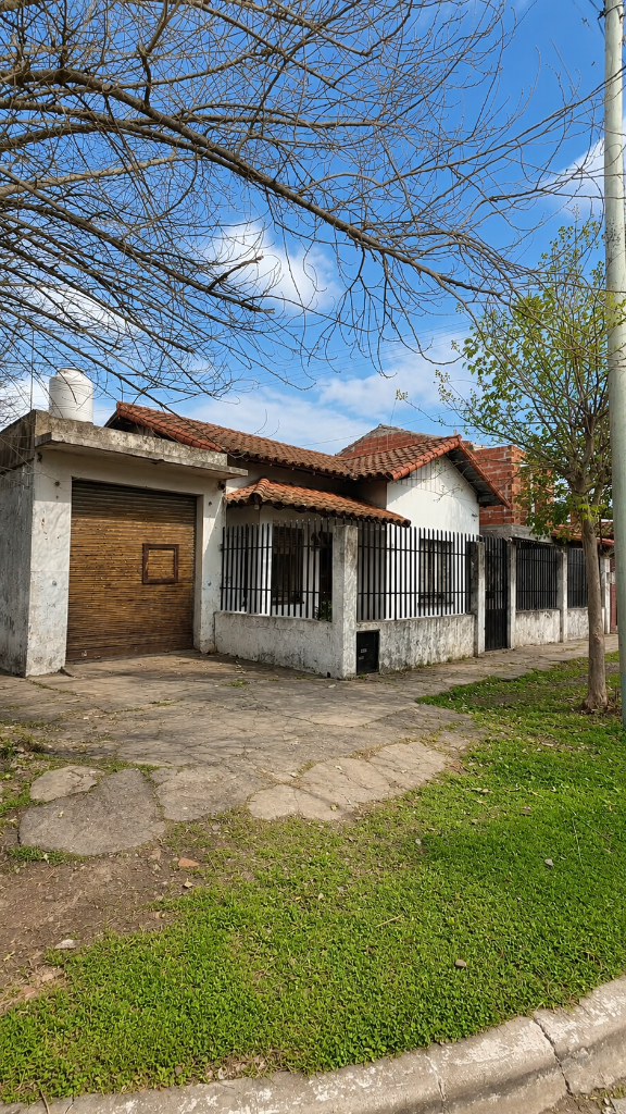 CASA EN VENTA - JOSE C. PAZ