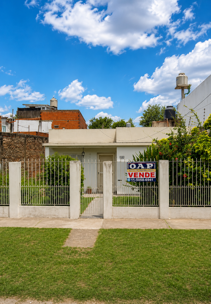 CASA EN VENTA - JOSE C. PAZ